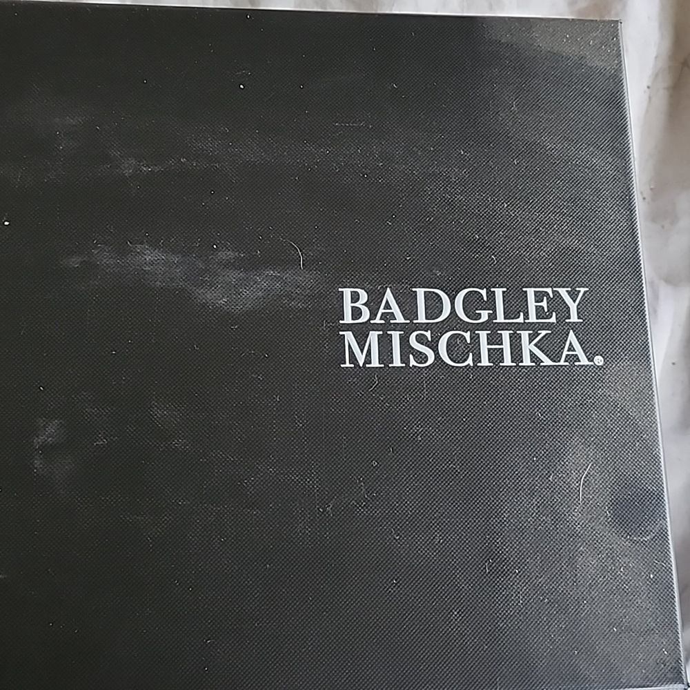 Badgley Mischa size 8 Ulissa Navy Satin Heels